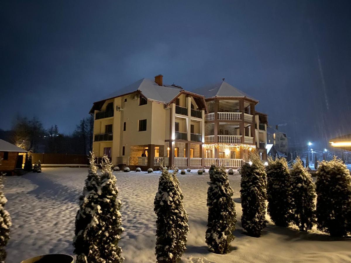 Приватна Садиба Європа Solochyn Buitenkant foto